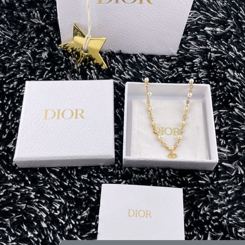 LV Necklaces
